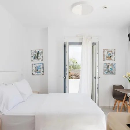 Bedspot Paros アパート ナウサ